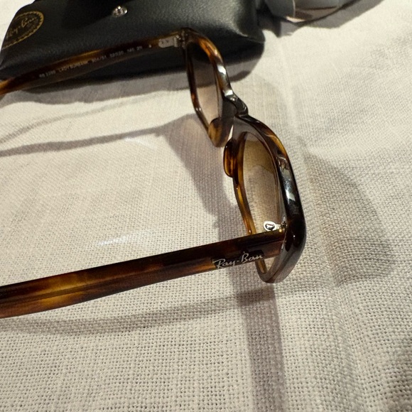Ray-Ban Brown Cat-Eye Sunglasses main image 7